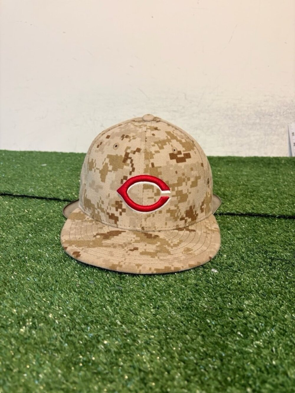 Cincinnati Red hat cap fitted 7 3/8 brown new era digital camo memorial day mens